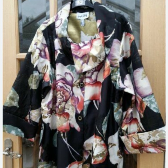 Joseph Ribkoff jacket Size 8 - Picture 5 of 6